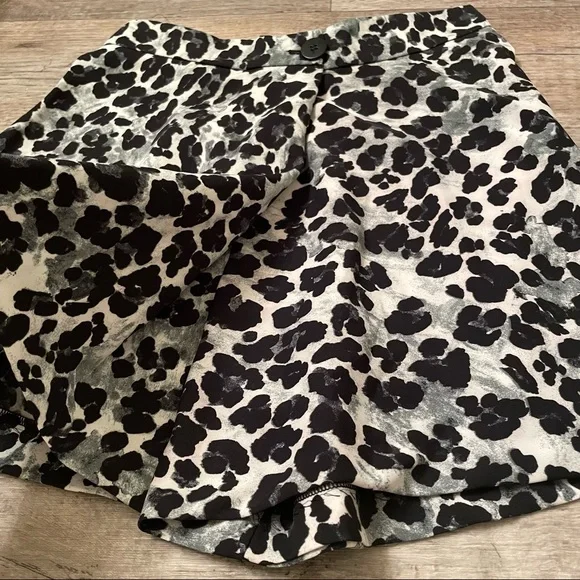 NET Zara cheetah leopard print satin skort/shorts in blue - Picture 7 of 12